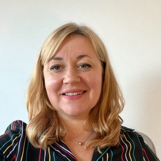 Fran Head Shot 250kb